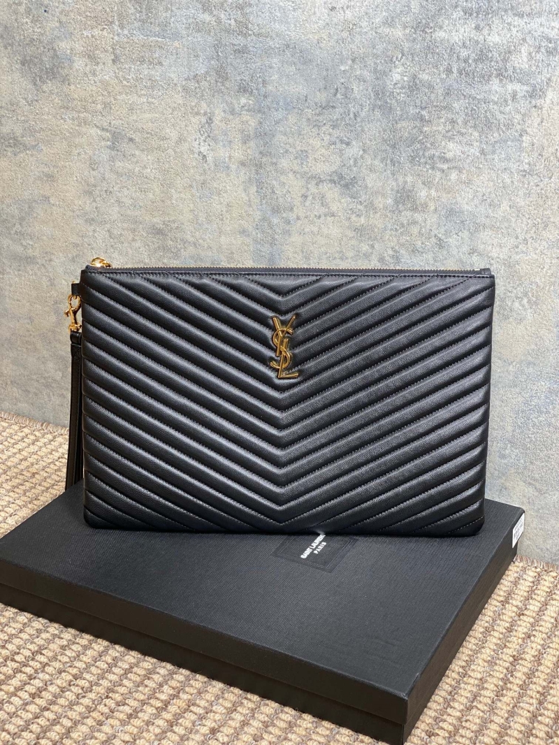 Y51 clutch bags